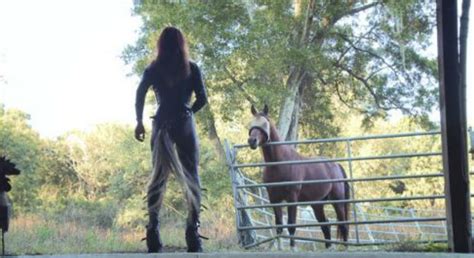 mujer tiene sexo con un caballo|La mujer que se casó con un caballo: fotos de mujeres y caballos。